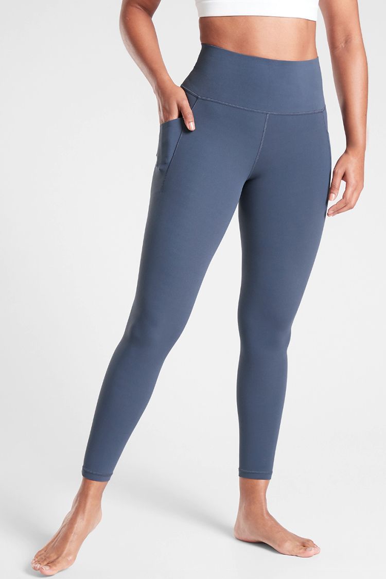 Best Leggings With Pockets For Workouts & Lounging 2020
